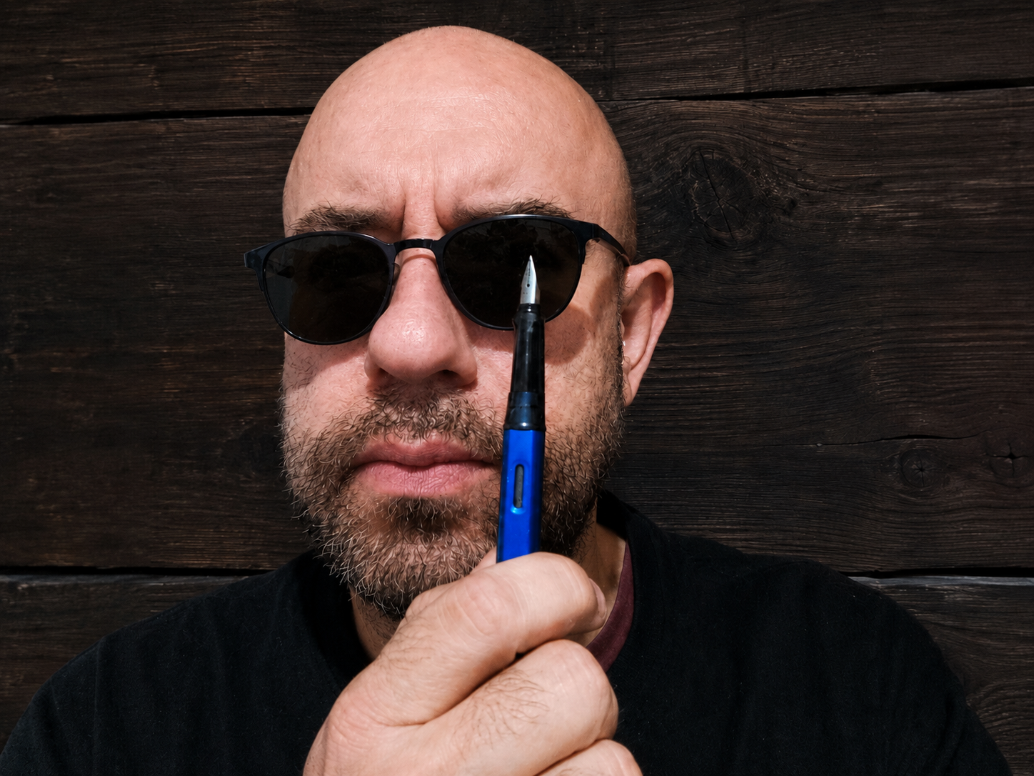 Fotografía de retrato del escritor José Luis Jiménez Cara